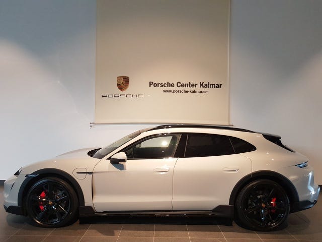 Porsche Taycan Cross Turismo 2023