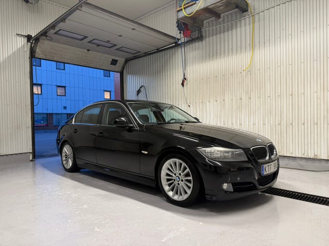 BMW 325i 2011