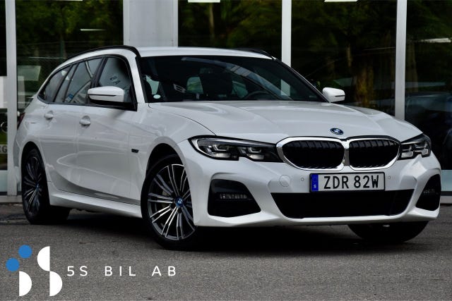 BMW 330e 2022