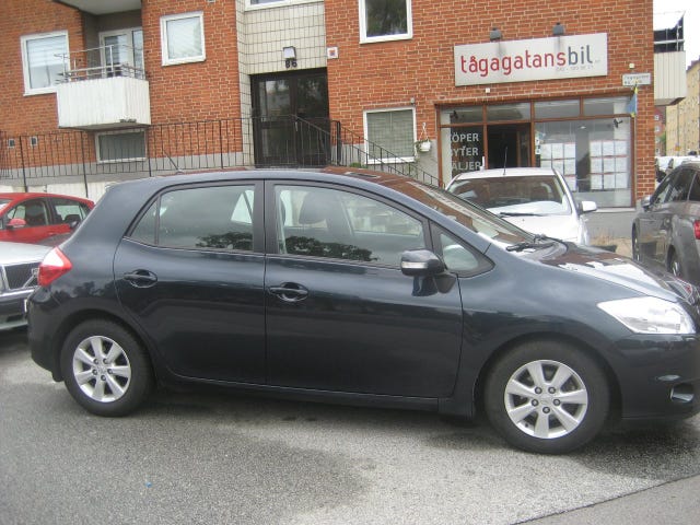 Toyota Auris 2012
