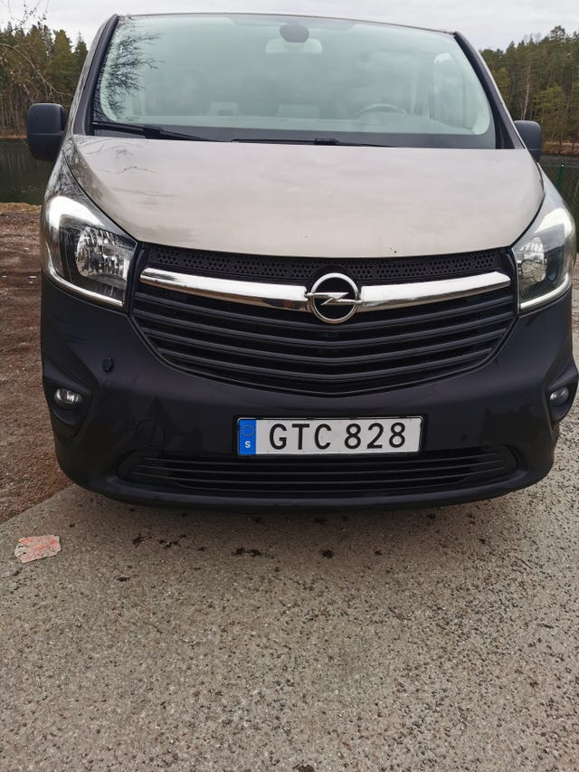 Opel Vivaro 2015