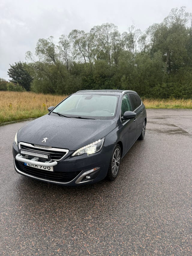 Peugeot 308 SW 2016