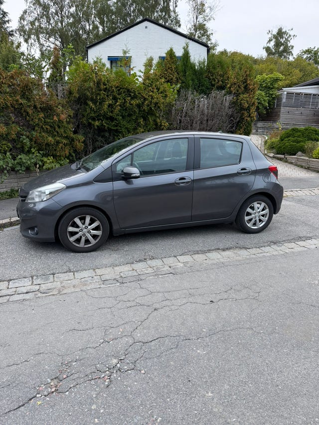 Toyota Yaris 2012