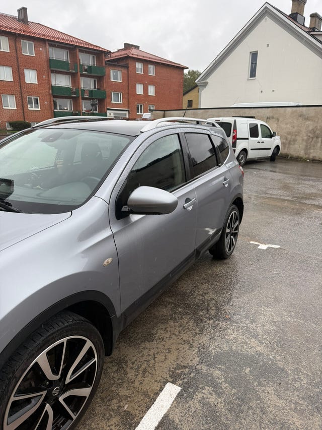 Nissan Qashqai+2 2010