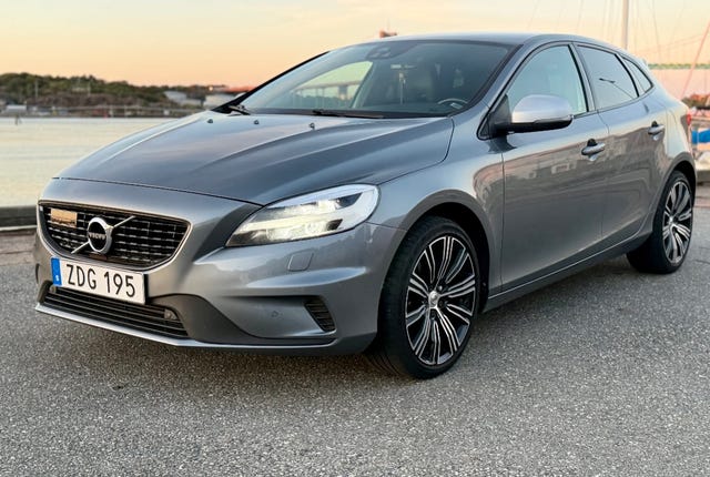 Volvo V40 2018