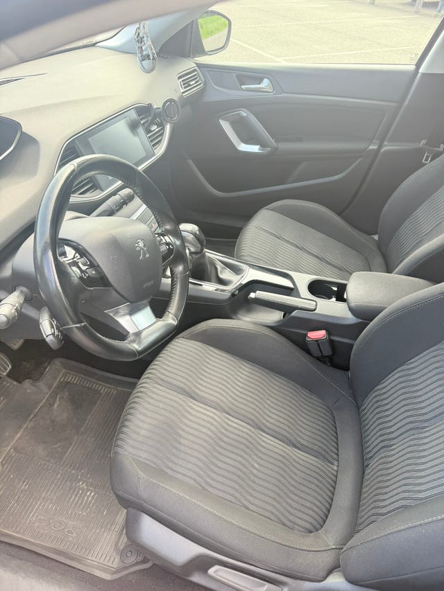 Peugeot 308 SW 2016