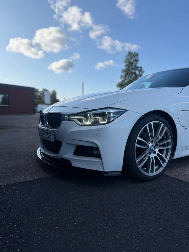 BMW 330e 2018