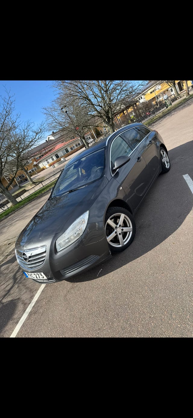 Opel Insignia 2011