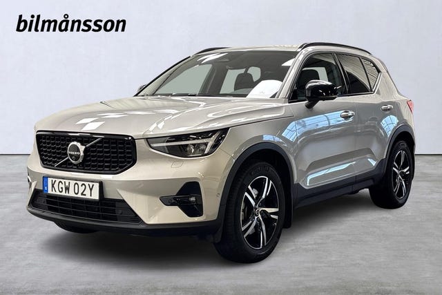 Volvo XC40 2025