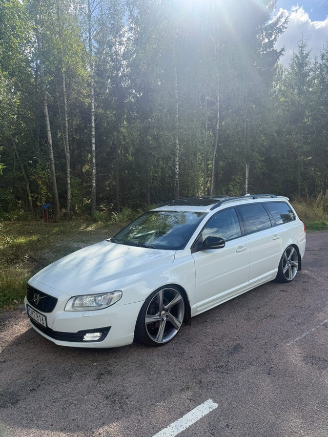 Volvo V70 2015
