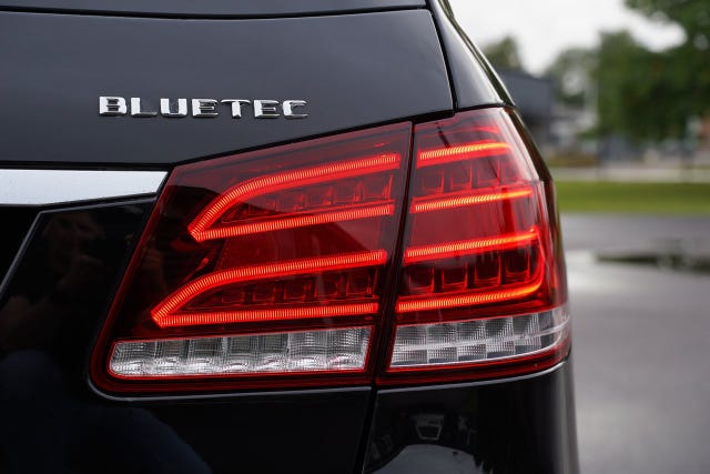 Mercedes-Benz E220 2016 – bild 4