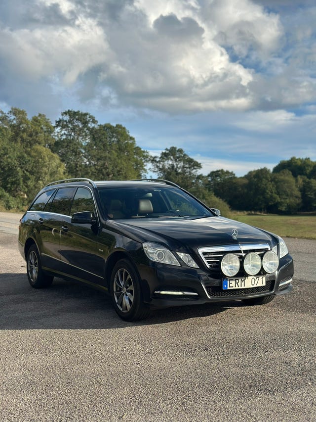 Mercedes-Benz E350 2011