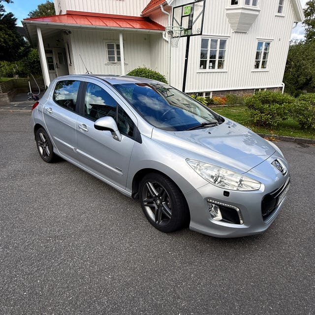 Peugeot 308 2012