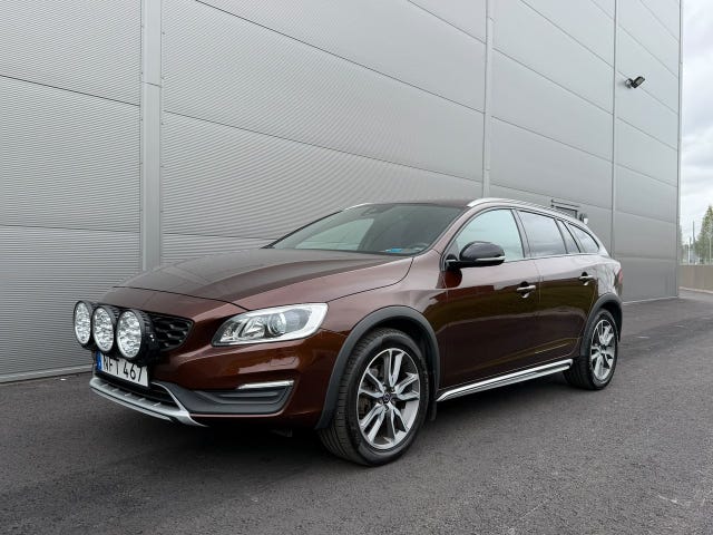 Volvo V60 Cross Country 2017