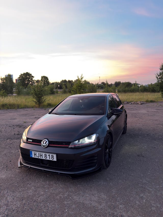 Volkswagen Golf VII 2014