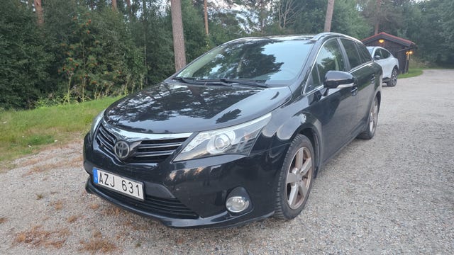 Toyota Avensis 2013