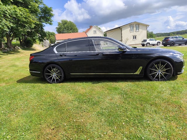BMW 750iL 2018
