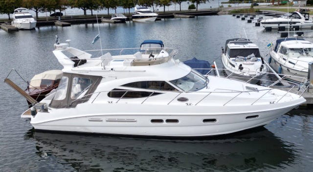 Sealine F42/5