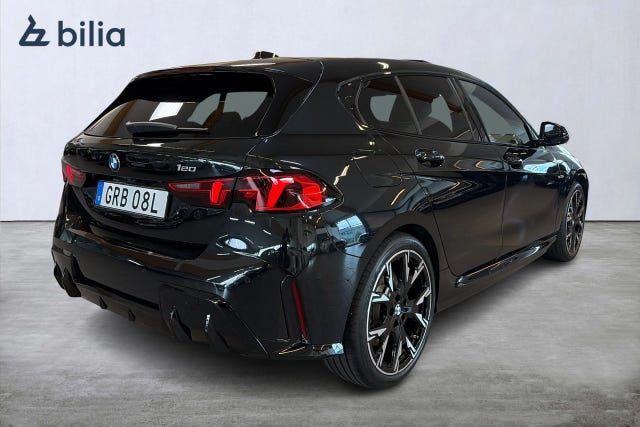 BMW 120 2026 – bild 3