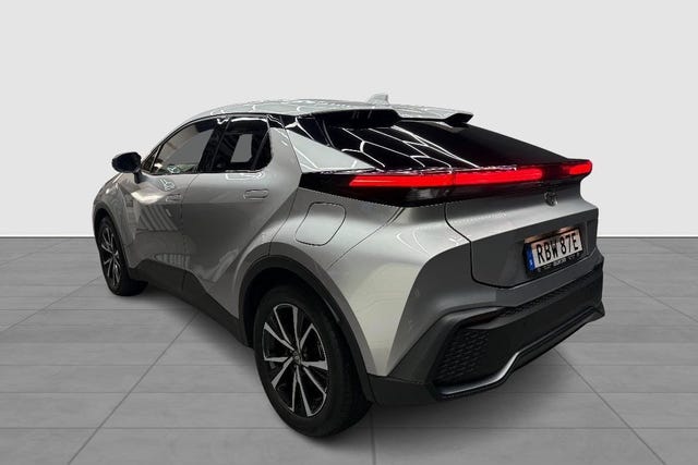 Toyota C-HR 2025 – bild 2