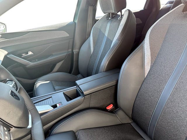 Peugeot 308 SW 2025 – bild 4