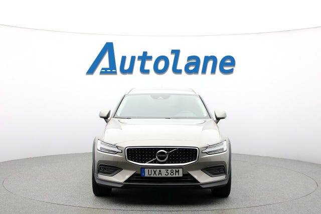 Volvo V60 Cross Country 2022 – bild 3