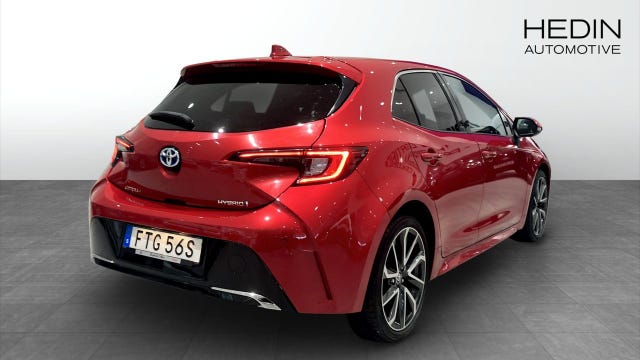 Toyota Corolla 2023 – bild 2