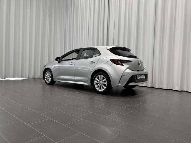 Toyota Corolla 2023 – bild 3