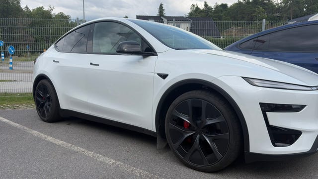 Tesla Model Y 2026