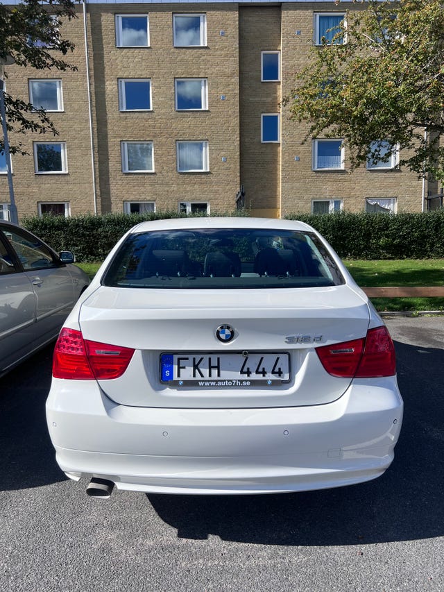 BMW 318d 2011