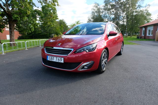 Peugeot 308 SW 2015