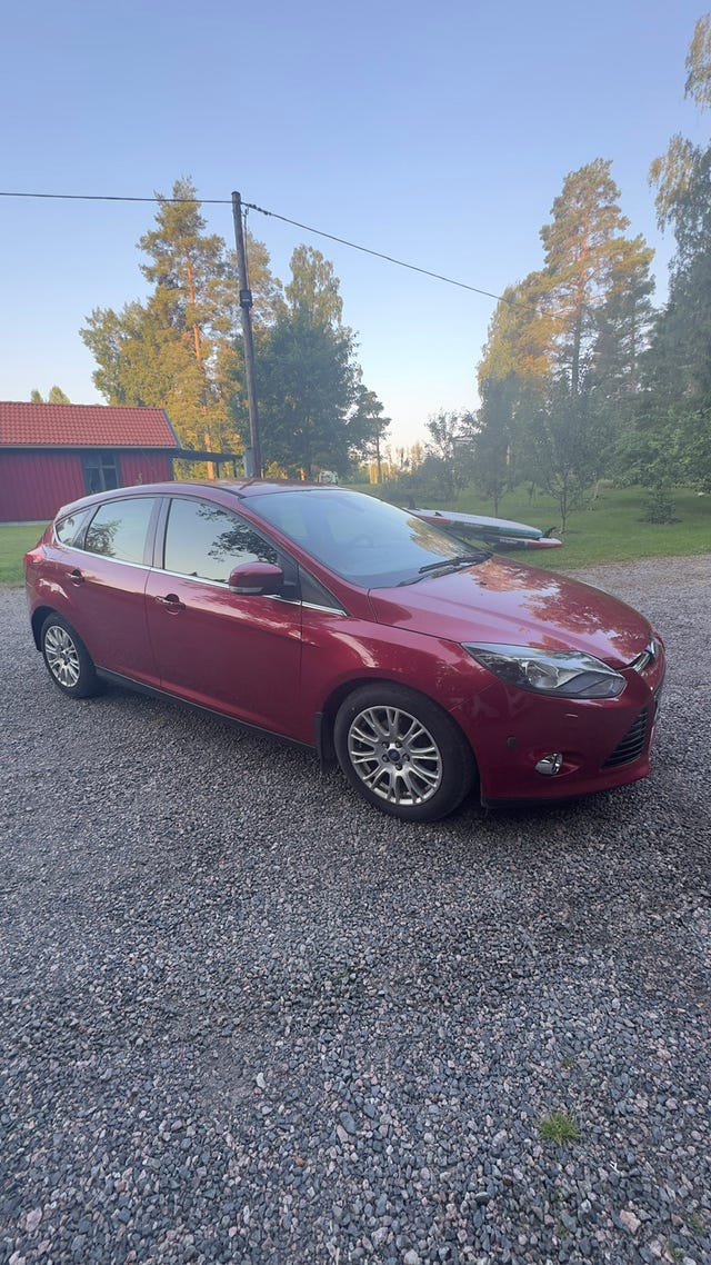 Ford Focus 2011 – bild 3