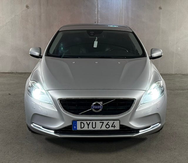 Volvo V40 2015
