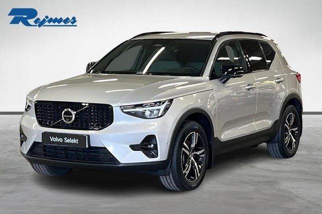 Volvo XC40 2025