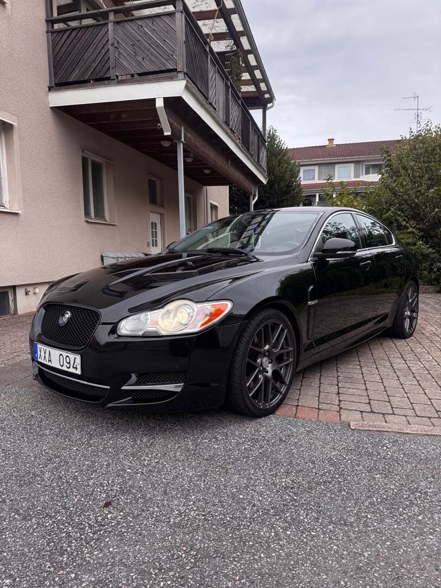 Jaguar XF 2010