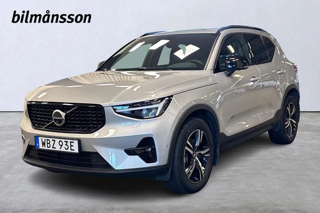 Volvo XC40 2025