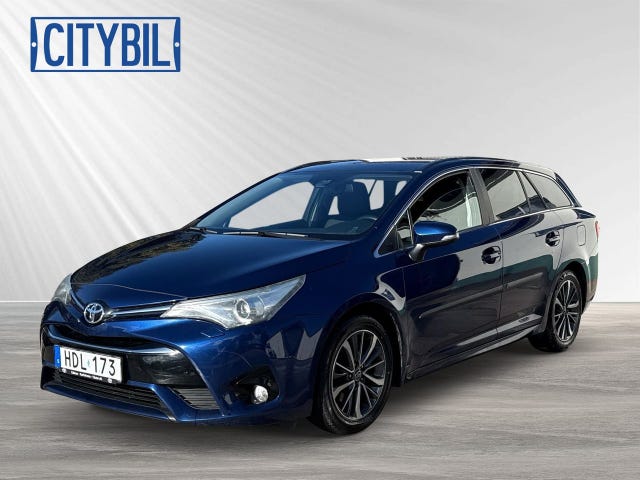 Toyota Avensis 2015