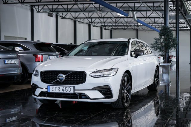 Volvo V90 2024