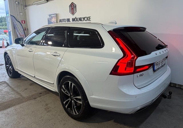 Volvo V90 Cross Country 2019 – bild 4