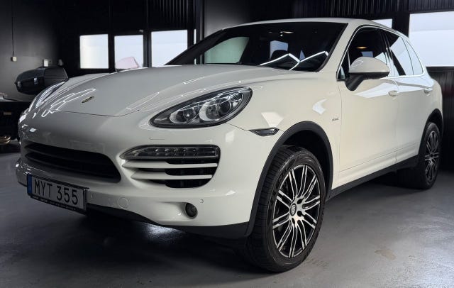 Porsche Cayenne 2011