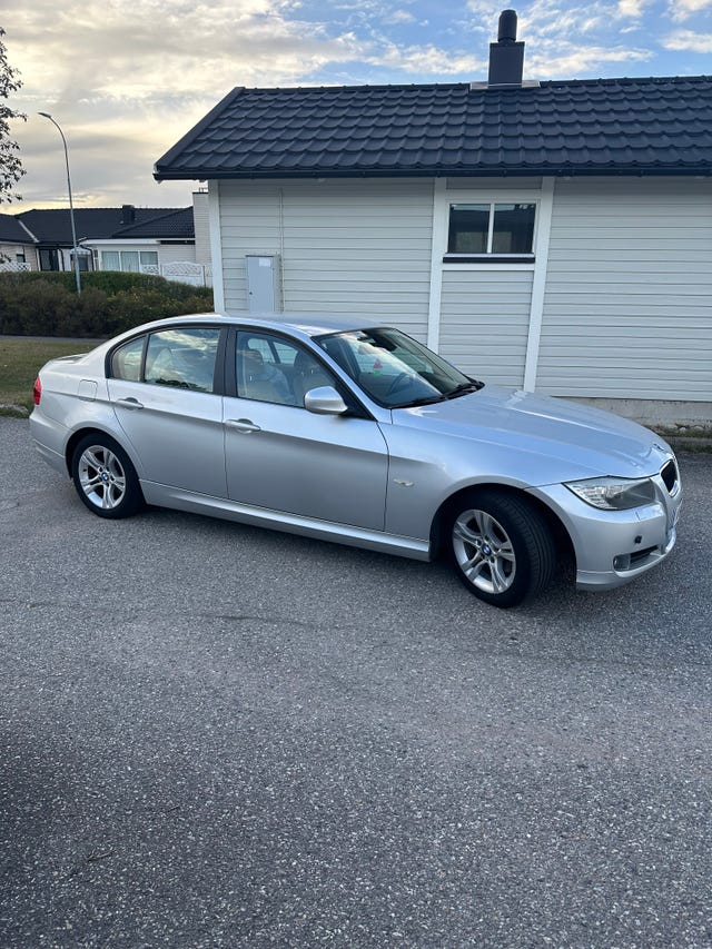 BMW 320i 2011