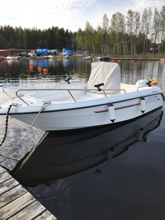 Styrpulpetbåt Micore