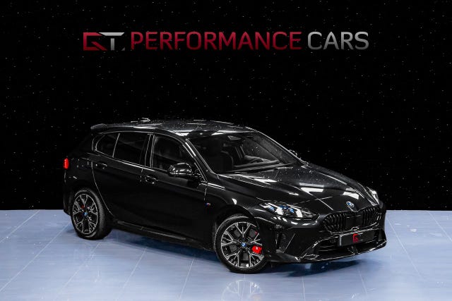 BMW 120 2025