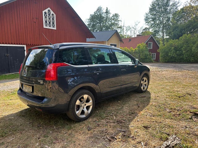 Peugeot 5008 2014