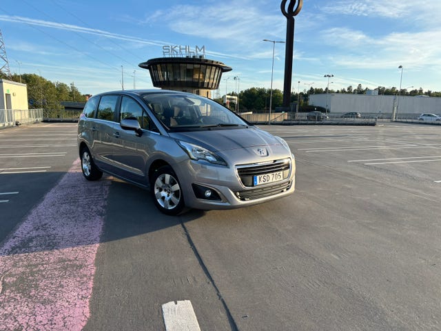 Peugeot 5008 2015