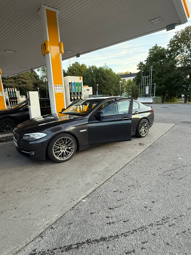 BMW 530d 2010 – bild 3