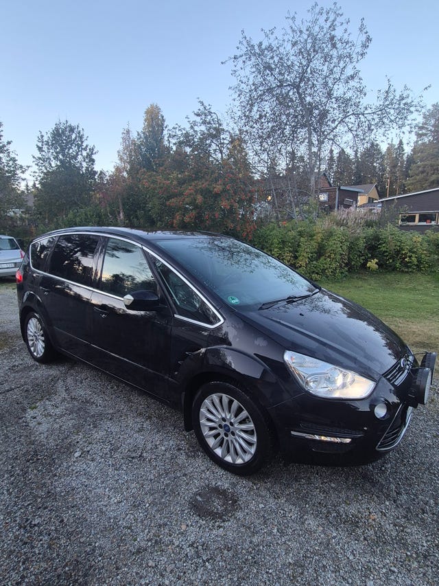 Ford S-MAX 2012