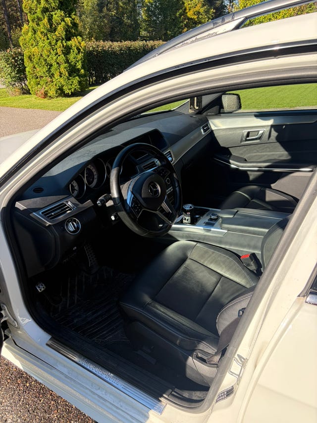 Mercedes-Benz E220 2016 – bild 3