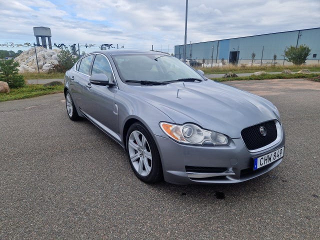 Jaguar XF 2011