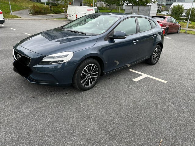 Volvo V40 2018